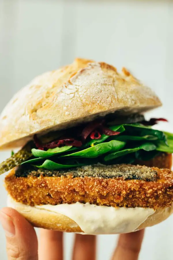 Veganer Fisch Burger mit Cashew-Remoulade — VEGANE VIBES