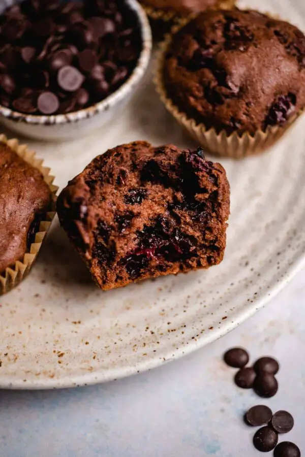 Schoko Kirsch Muffins (vegan) Rezept — VEGANE VIBES