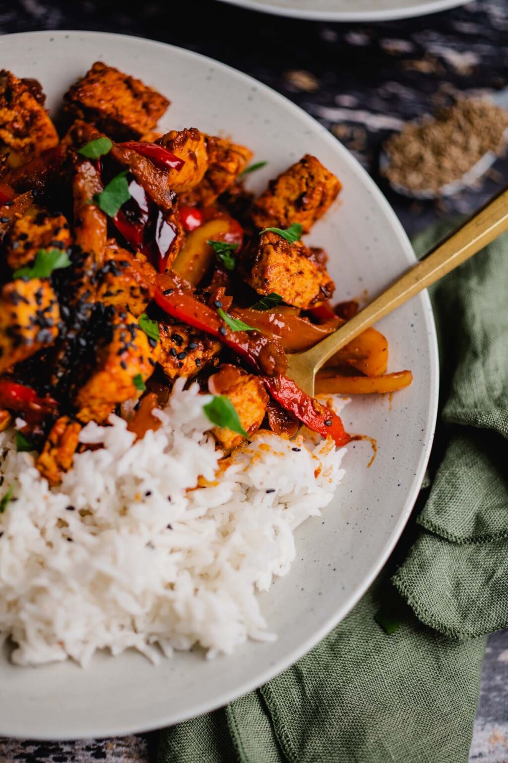 Indische Pfanne mit Paprika und Tofu — VEGANE VIBES